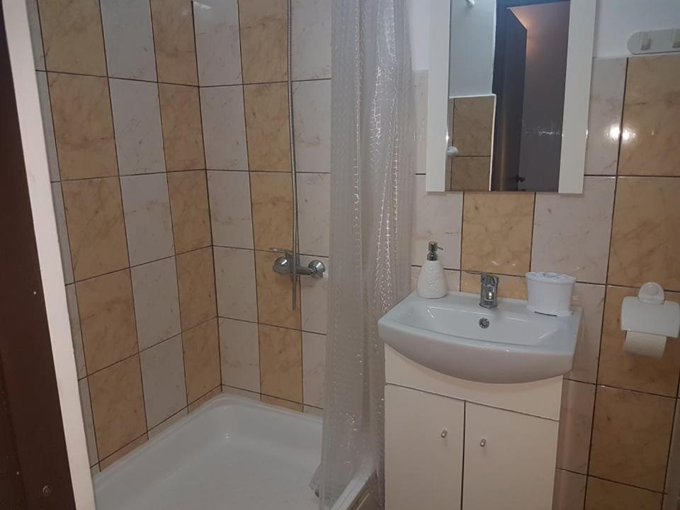 Cazare Eforie Nord, Plaja Acapulco, Garsoniere Four Studios, Bucatarie Comuna, Baie Proprie, Etaj 4, Fara Lift ภายนอก รูปภาพ